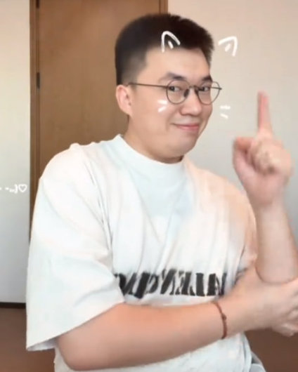 你们觉得左手现在荣誉超过小虎了吗小虎的三个msi冠军都是几大赛区第一名进去打得，