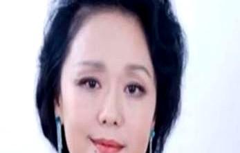 谁能想到，一条被子藏着老戏骨廖学秋半辈子的故事？

1979年她拍川剧电影《潘金