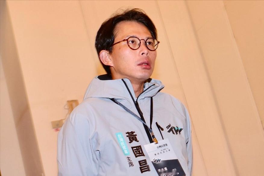 黄国昌似乎已经在押注卢秀燕，这并非空穴来风，昨天民众党党庆活动上黄国昌的讲话，已