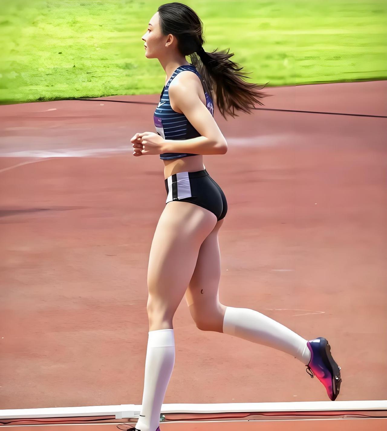 川妹子刘英兰，完全猎豹啊
刘英兰是国内女子400米新生代领军人物，妹妹身高是16