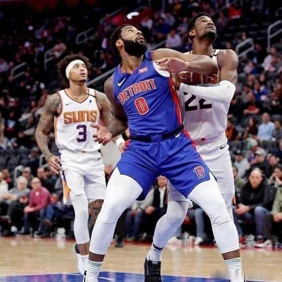 《NBA太残酷！一个拿过5年1.3亿的全明星中锋被交易后哭了几个小时，然后从顶薪