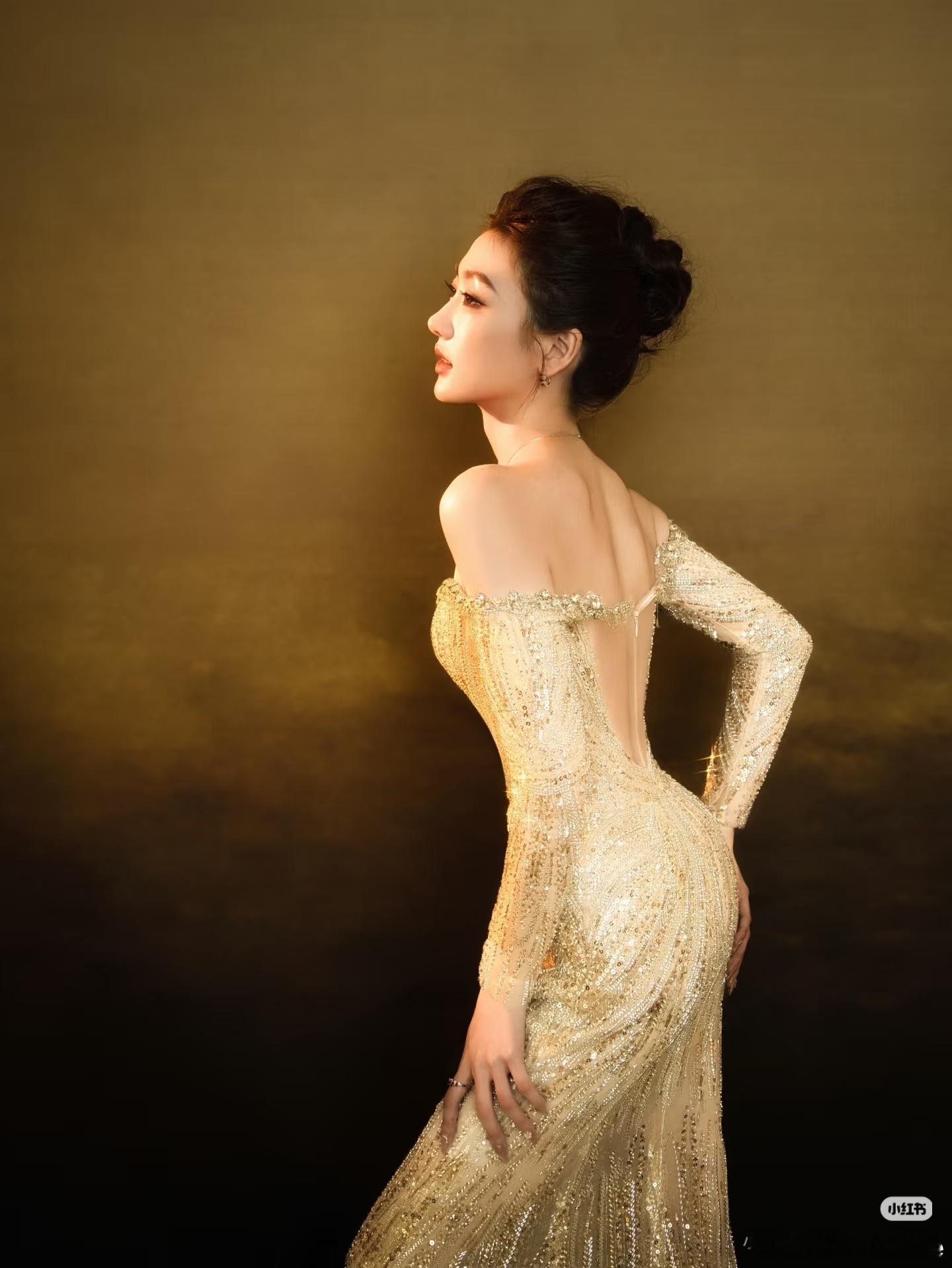 卡子家的女王大人太美了，惊艳