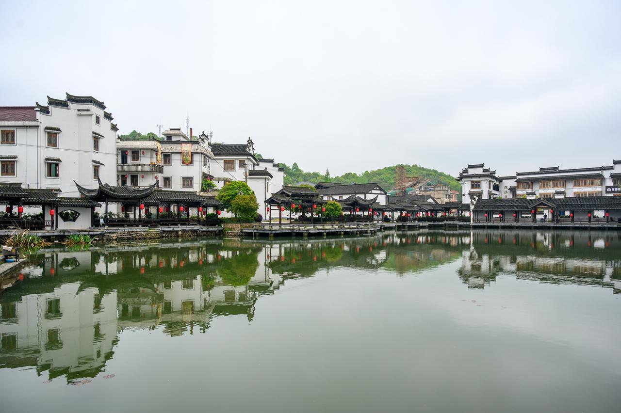 杭州必去的7个古村落？
1. 桐庐·深澳村（南宋第一村）￼￼￼

• 看点：千年