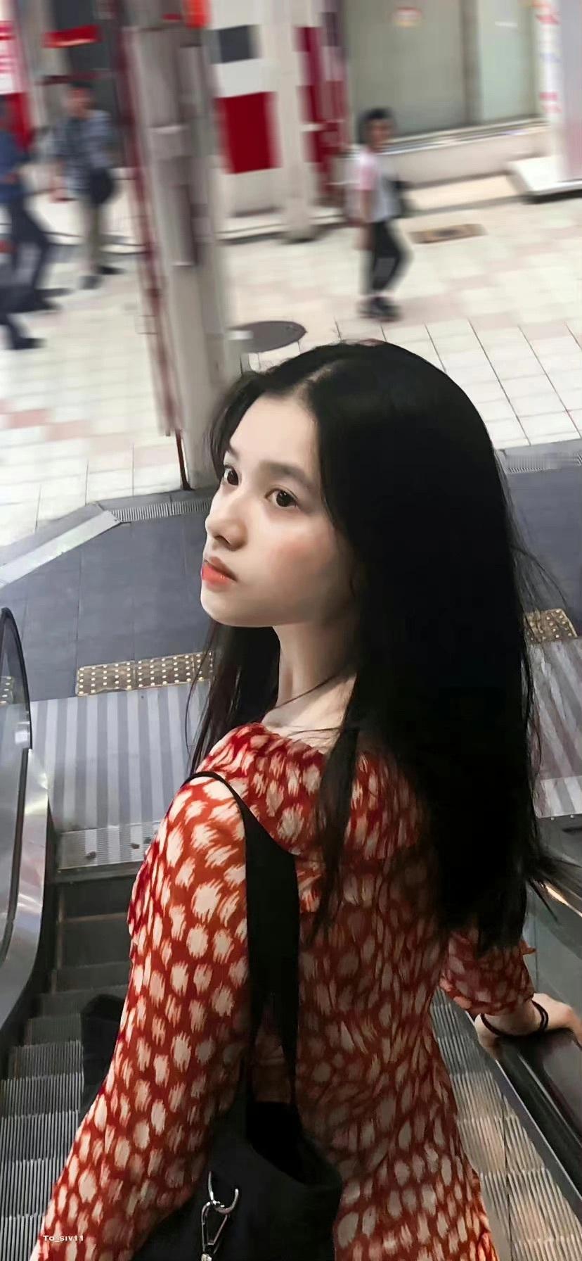 张婧仪 ​​​