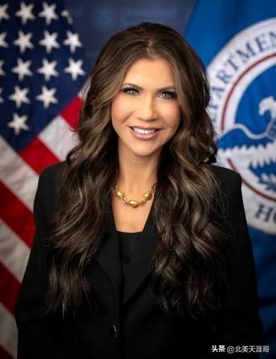 突发快讯！美国国土安全部长诺姆下岗

由ICE强硬执法引发的社会舆论，导致美国国