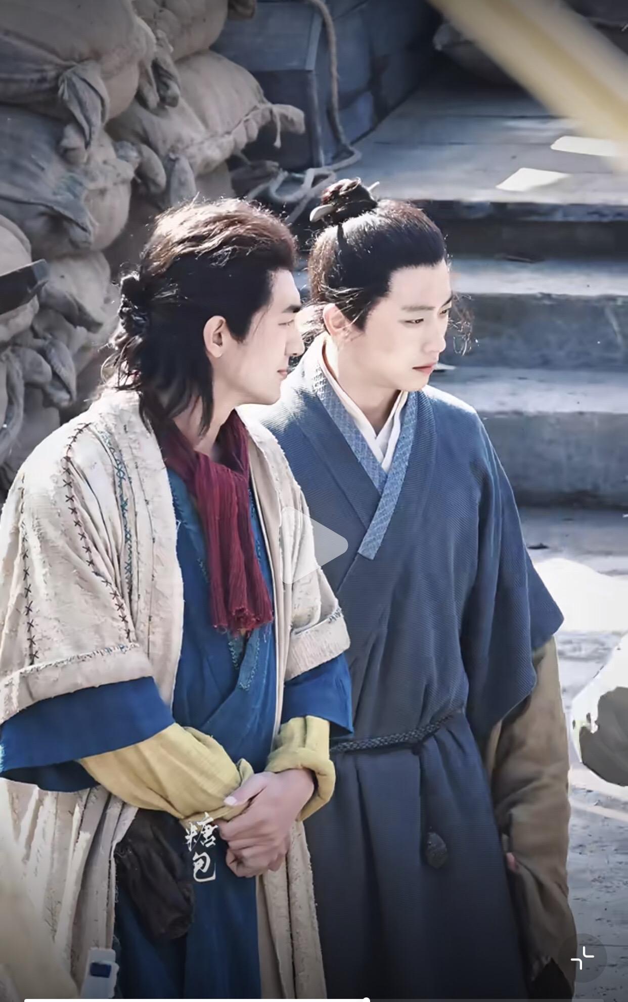 吴定缘的新衣服搭配四种颜色还挺好看的😍