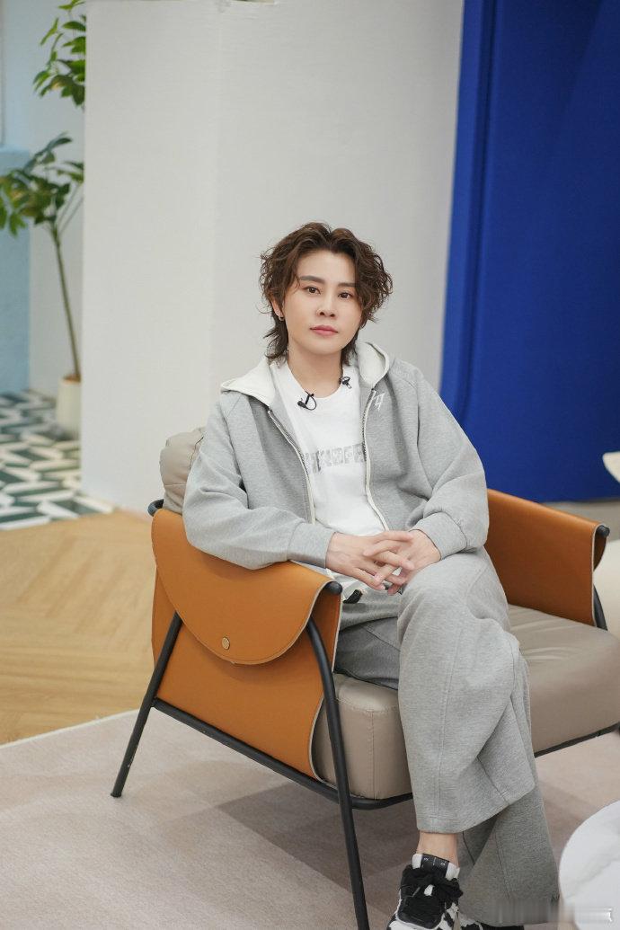 王濛手绘表情包 乘风直播 乘风2026人生哪有敢不敢，就看干不干！王濛金句+手绘