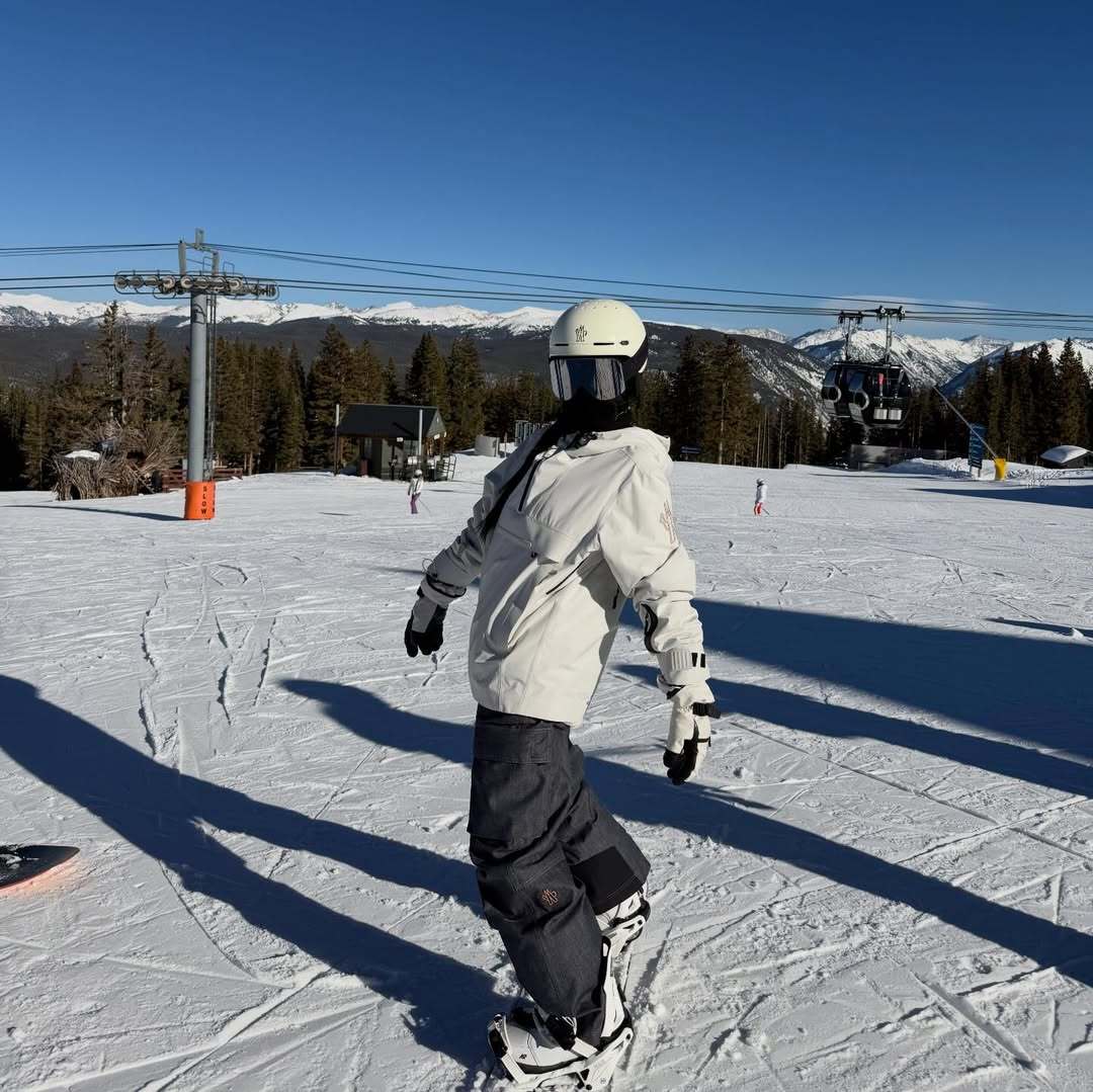 260206 Jennie更新 IG⛷️“❄️❄️❄️”哦莫好帅!!! 