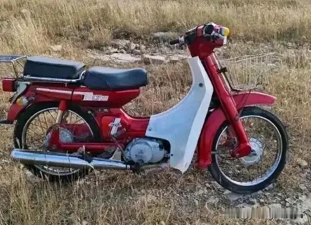 还记得这款重庆CY80摩托仔吗？本人印象中在九十年代广东湛江是广为流行的。这款车