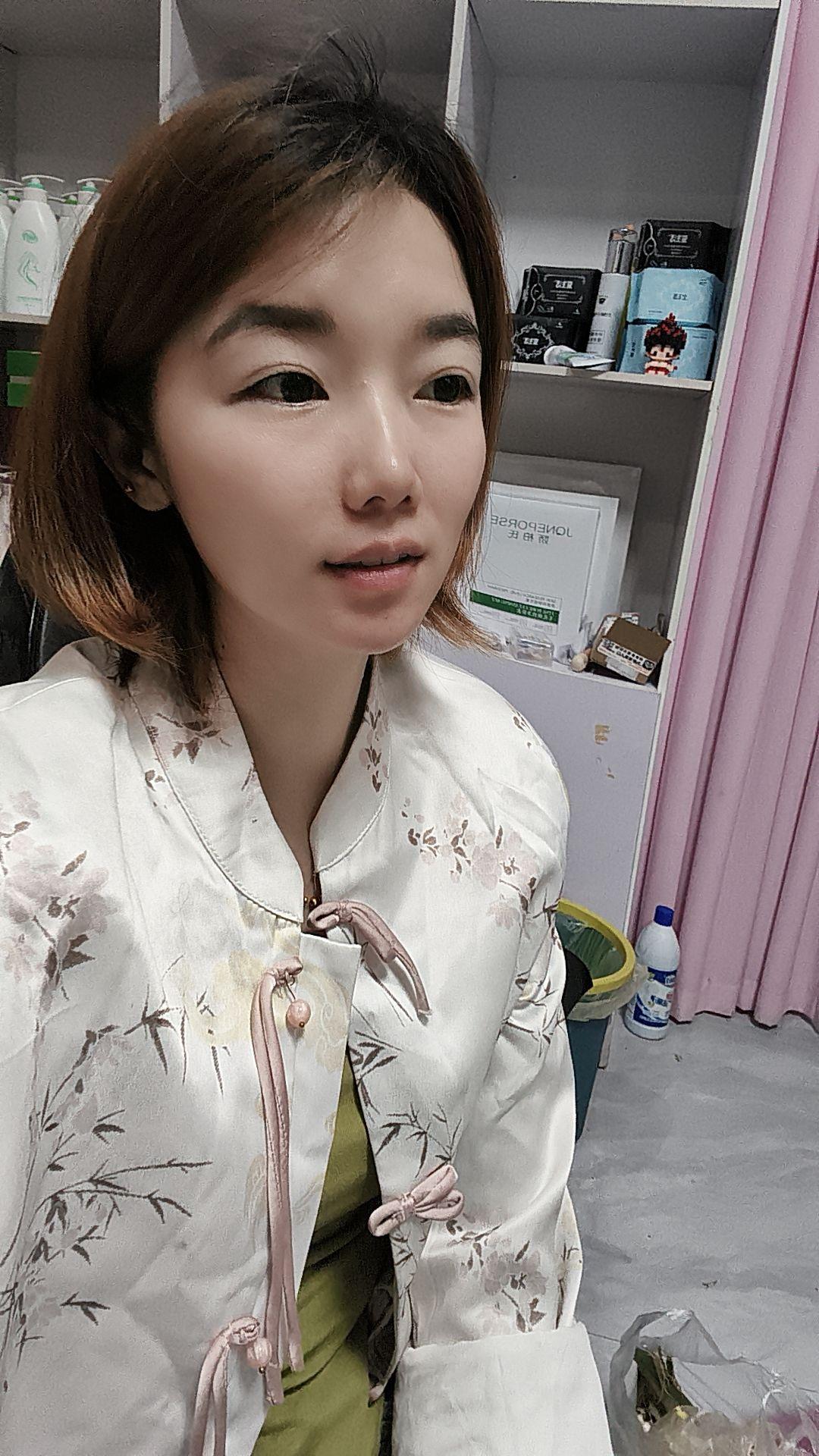 人生最大的遗憾，就是当你活的明白的时候，你不在年轻了，年少不经事，在无...