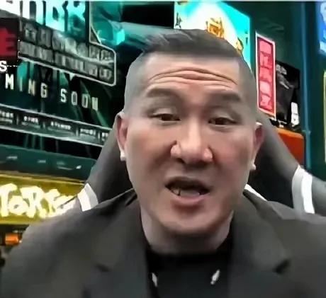 今天国台办发通知邀请台湾同胞参加9.3大阅兵，馆长可能被选上。原本以为他赶不上了