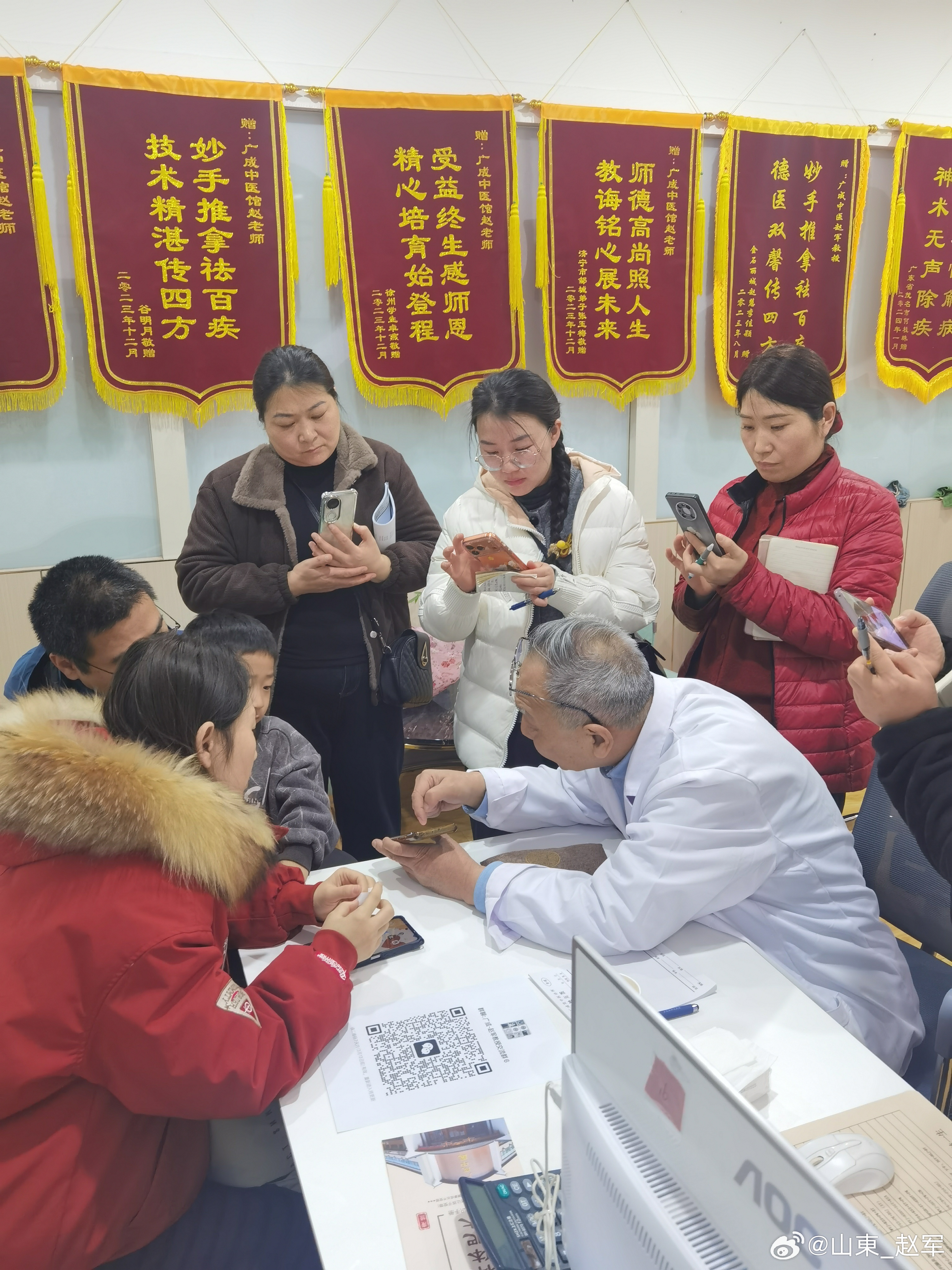 小儿抽动症：中医从“风、痰、虚”论治，止抽先调肝脾 小儿抽动症，以眨眼、挤眉、吸