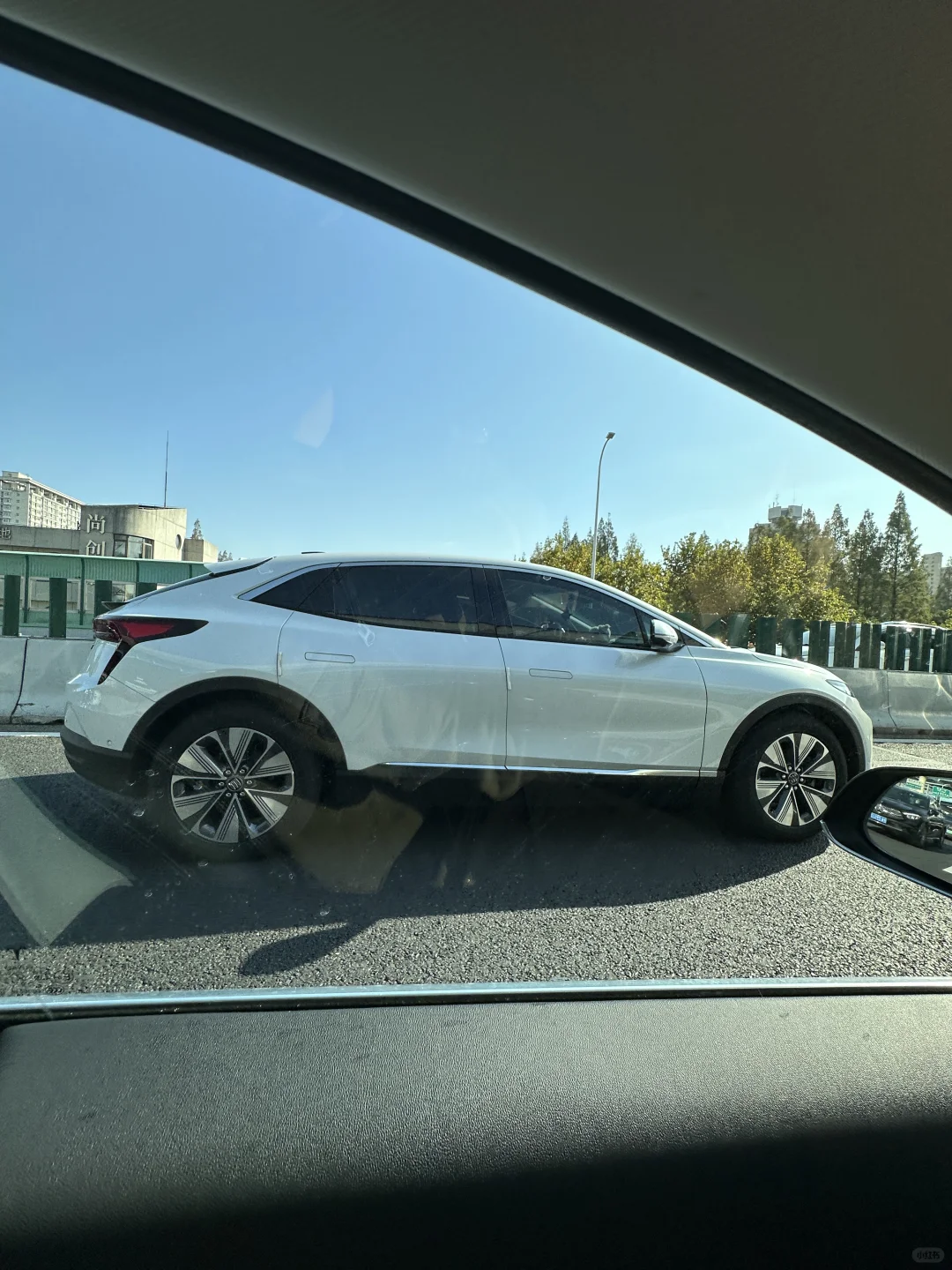 别克糊涂啊这么帅的车不宣传