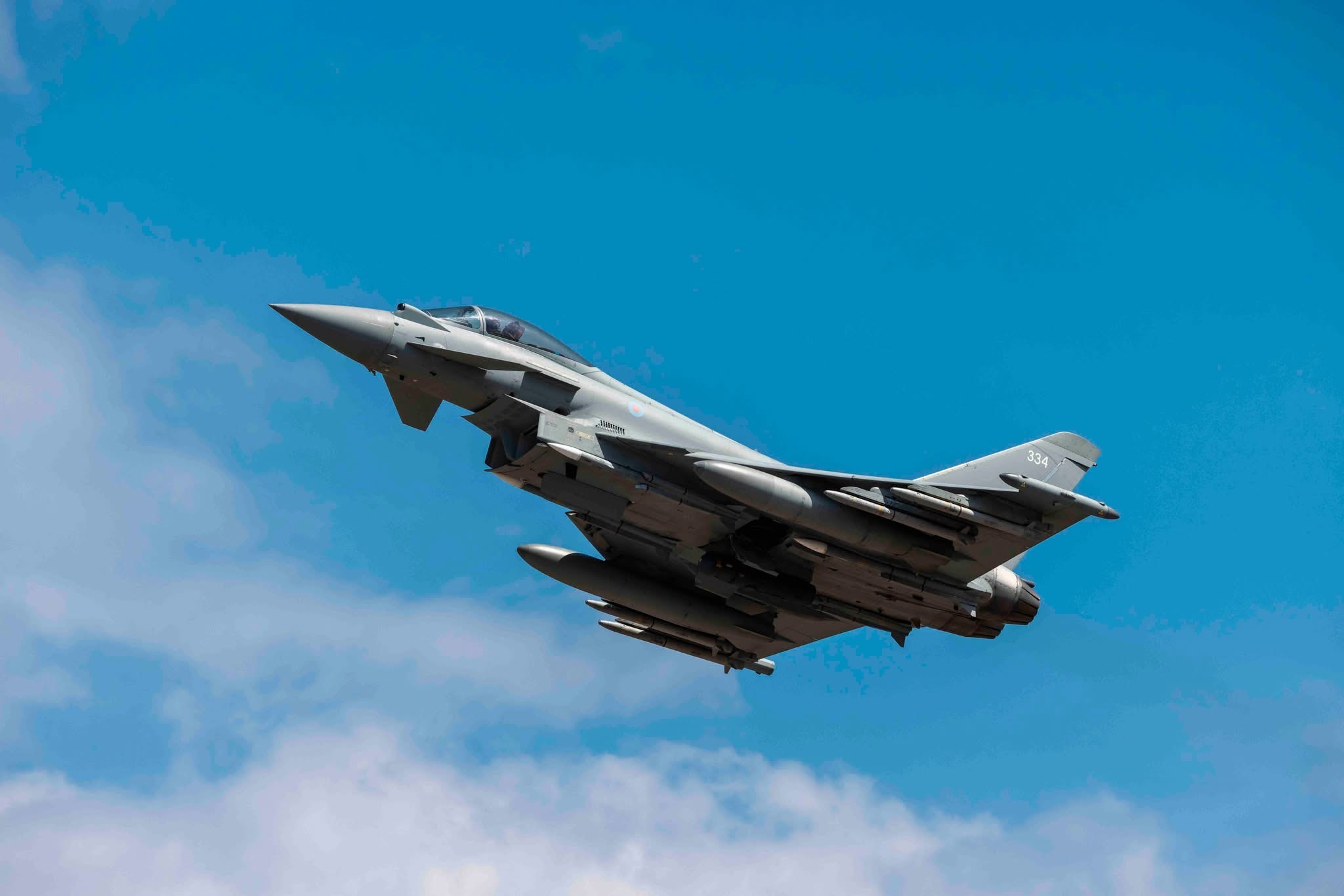 实战中的英国海空军🔻英国皇家空军（RAF）台风塞浦路斯防空作战流星+AIM-1