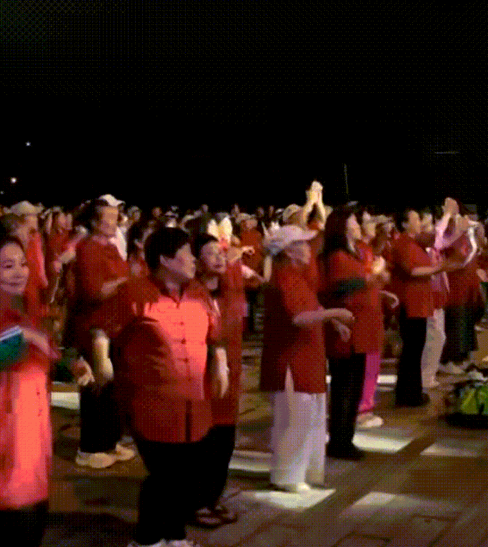 王濛的唱跳首秀，必须排面拉满！🌟自从浪姐输出了那么多神曲，我就知道濛主迟早要统