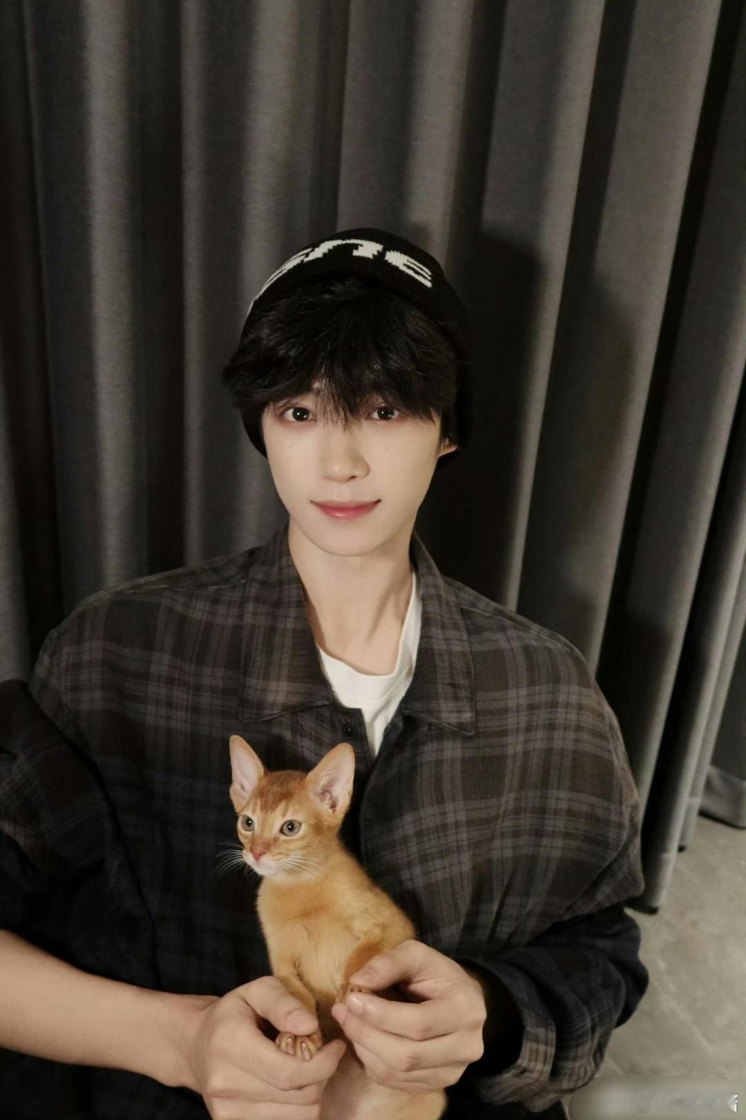 梓渝演唱会门票价格 在线替小姐妹许愿，求一张原价票