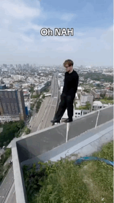 人家在那闲庭信步
看的我心里一揪一揪的