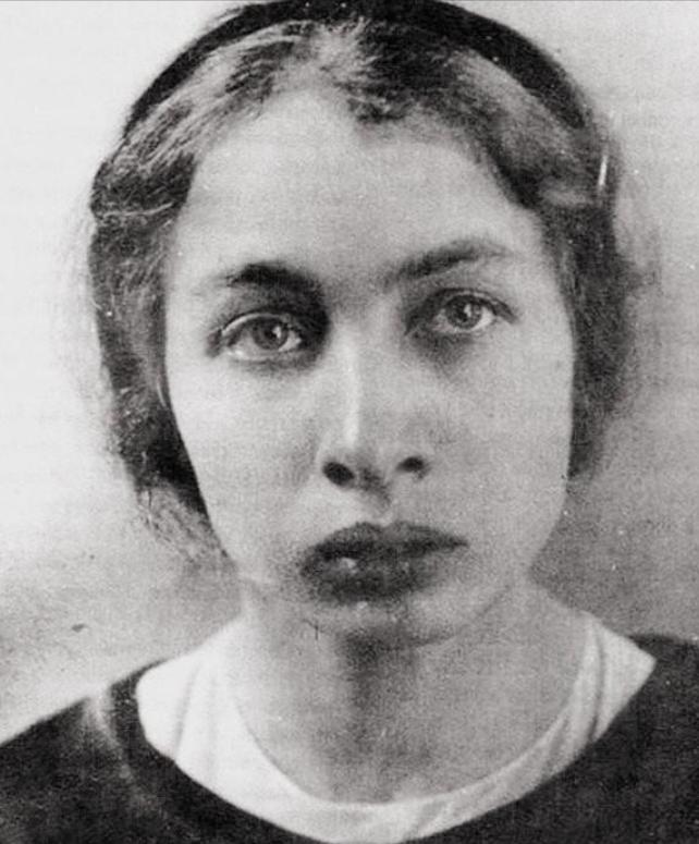 [熊猫]1918年，列宁遭遇刺杀，女刺客卡普兰对着他连开了三枪。很快杀手便被抓捕