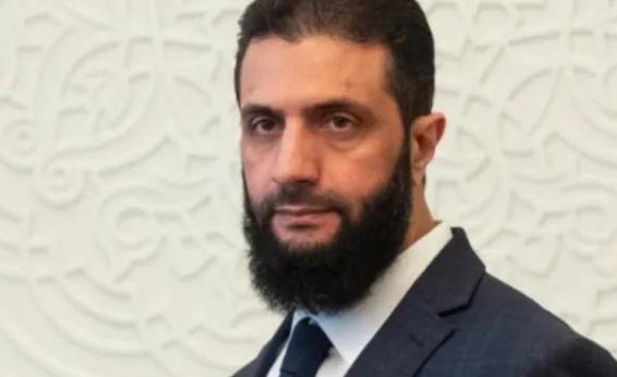 大逆转！被制裁压得直不起腰的叙利亚，居然靠一个“机灵鬼”朱拉尼，硬生生从地狱爬回