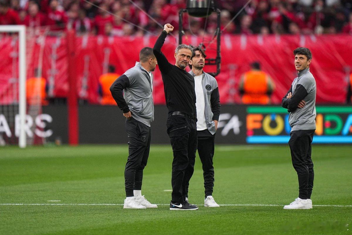 拜仁vs巴黎圣日耳曼Luis ENRIQUE 