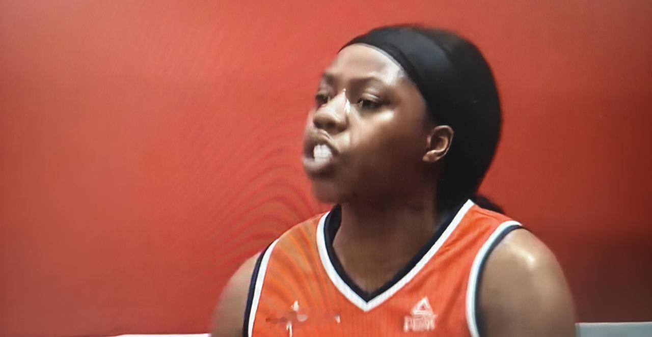 WCBA总决赛G4这场球，四川女篮真是让人看得揪心。

本来第四节还有追分机会，