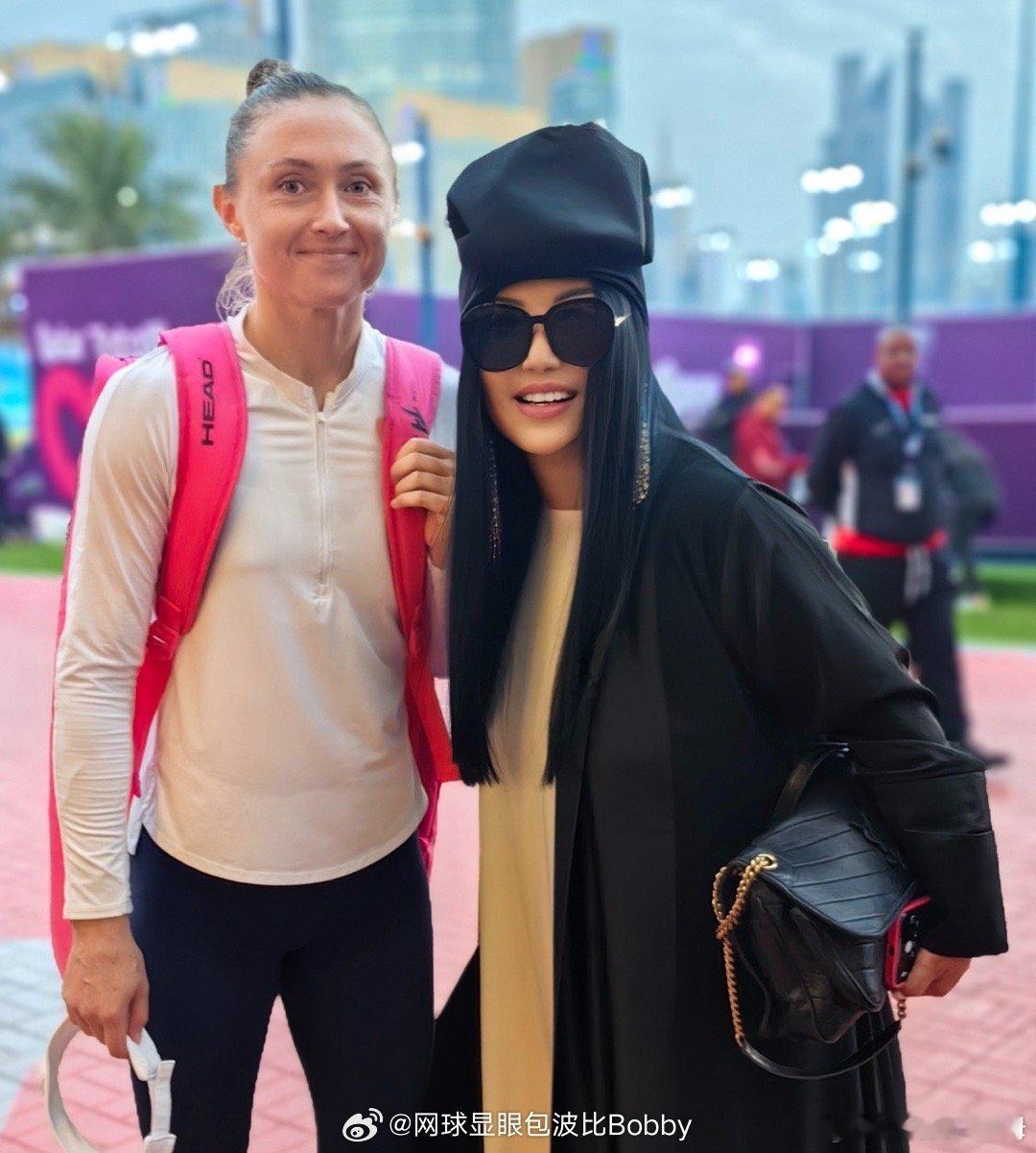 发文为郑钦文加油，杨二老师在卡塔尔，不知道今天会不会去为钦文现场加油⛽希望在直播