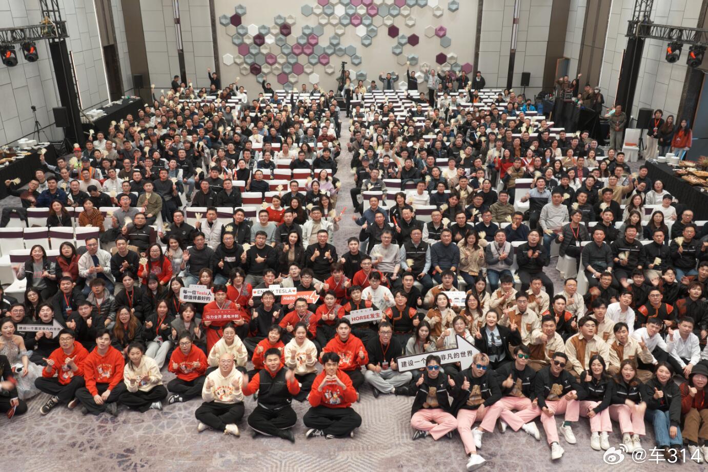 我就说一句话：中国劳动者的休假天数还是太少了。让劳动者更多的去休息，工作积极性才