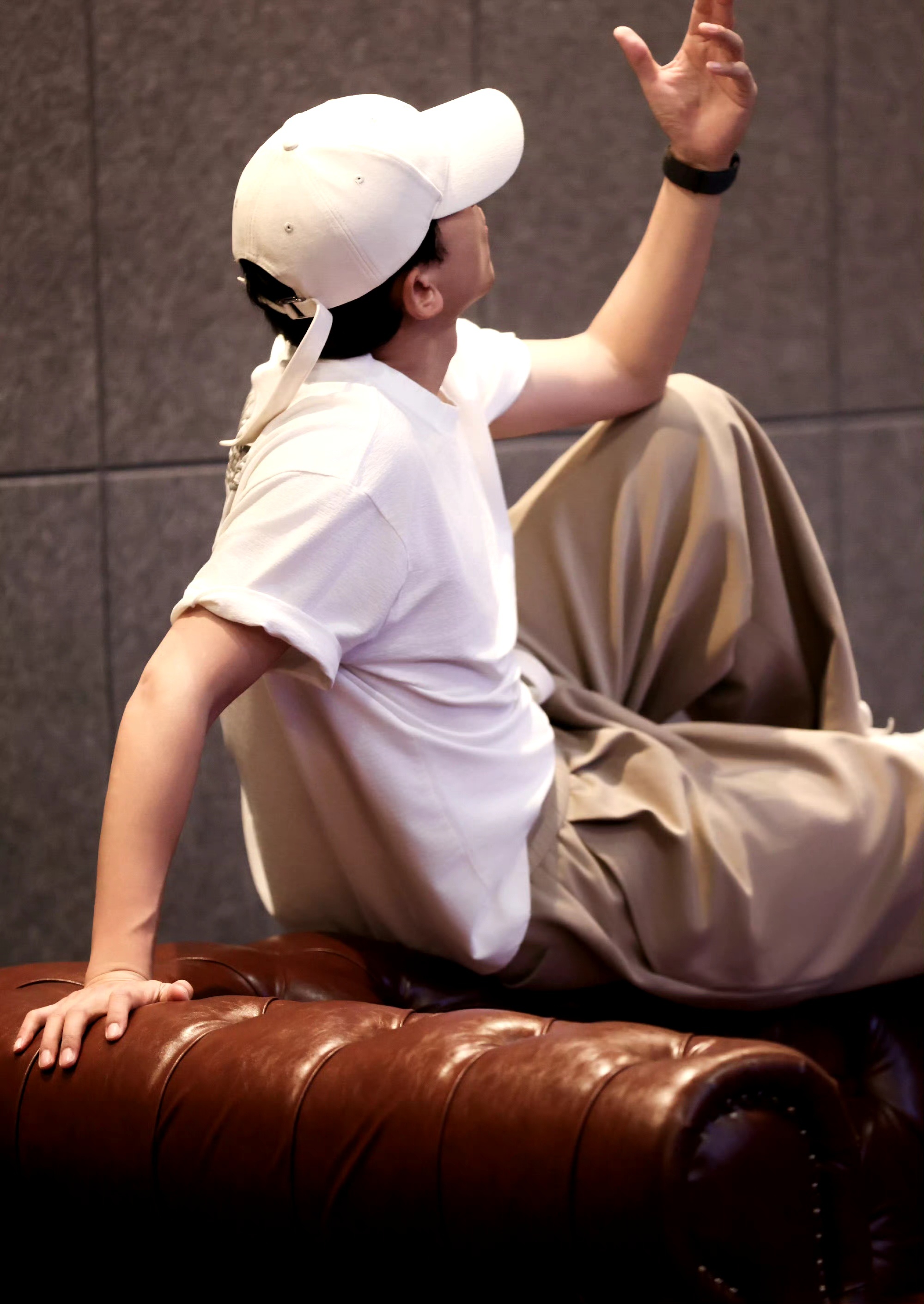 张杰跨年沙发舞 哇塞！张杰跨年演唱会要跳沙发舞啦，光看预告就狠狠期待住了。他总是