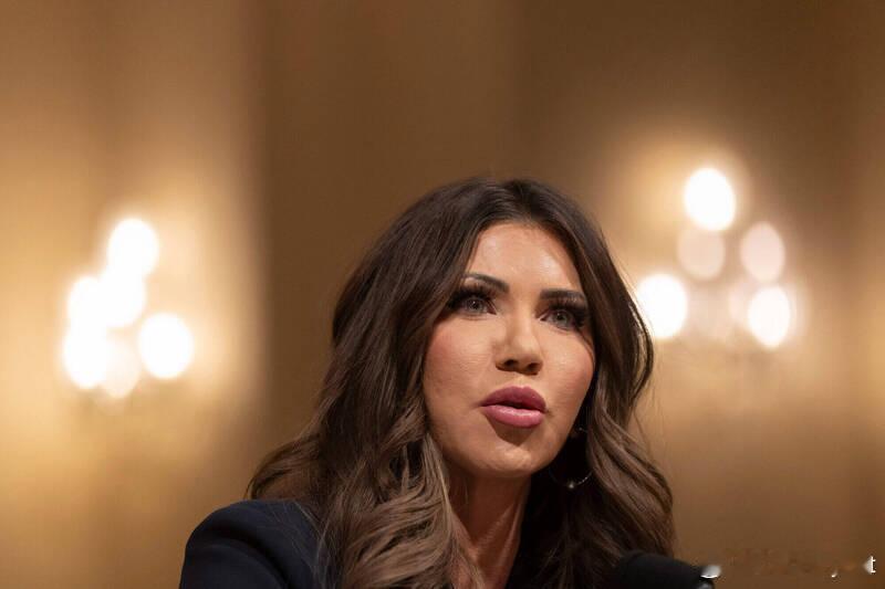 【华府图谋政权更替！美国国土安全部长公开喊话：马杜罗必须下台】海外新鲜事 美国与