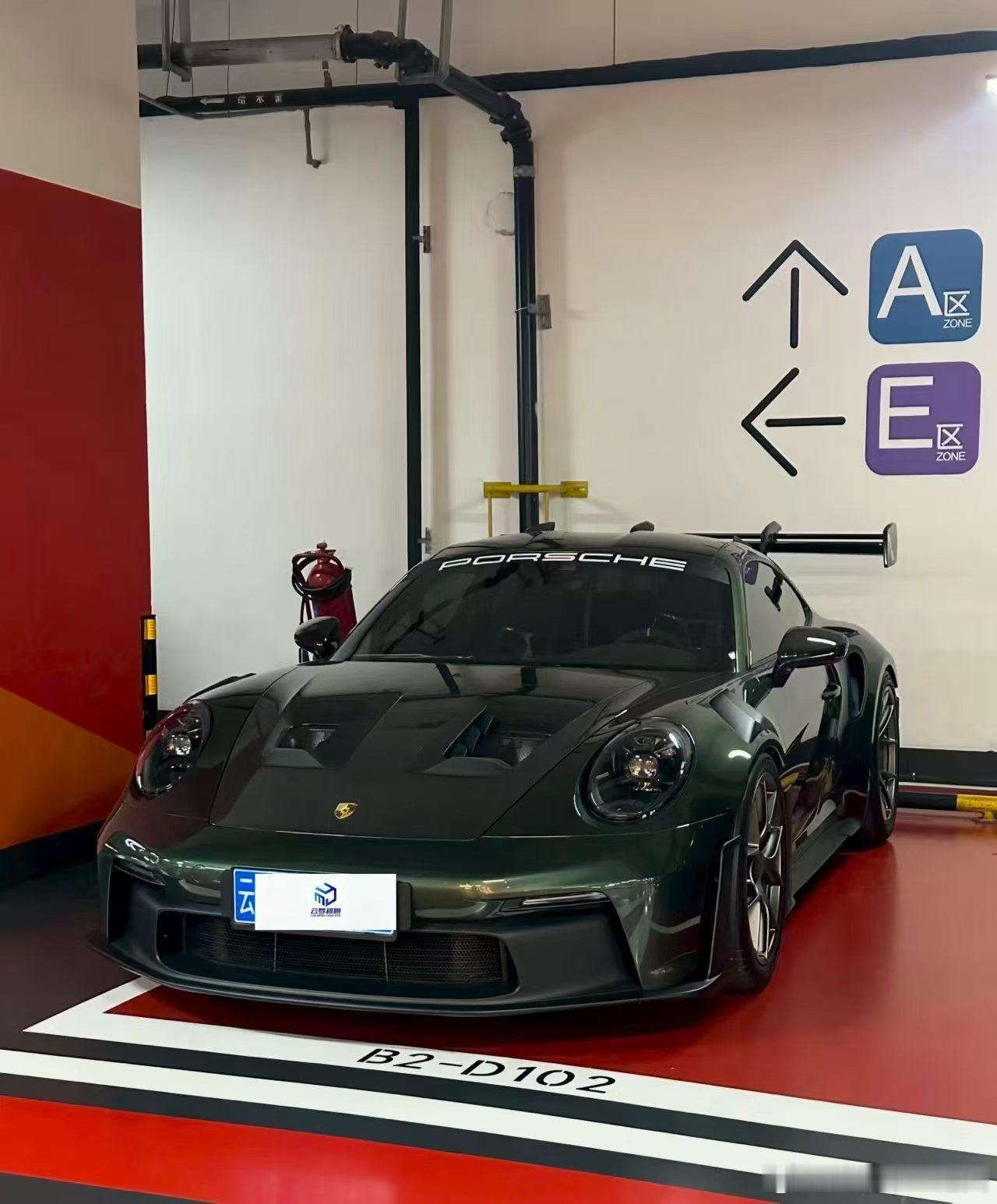 保时捷992 GT3 RS 欧规，满配，24年10月上牌，4400 公里、全国唯