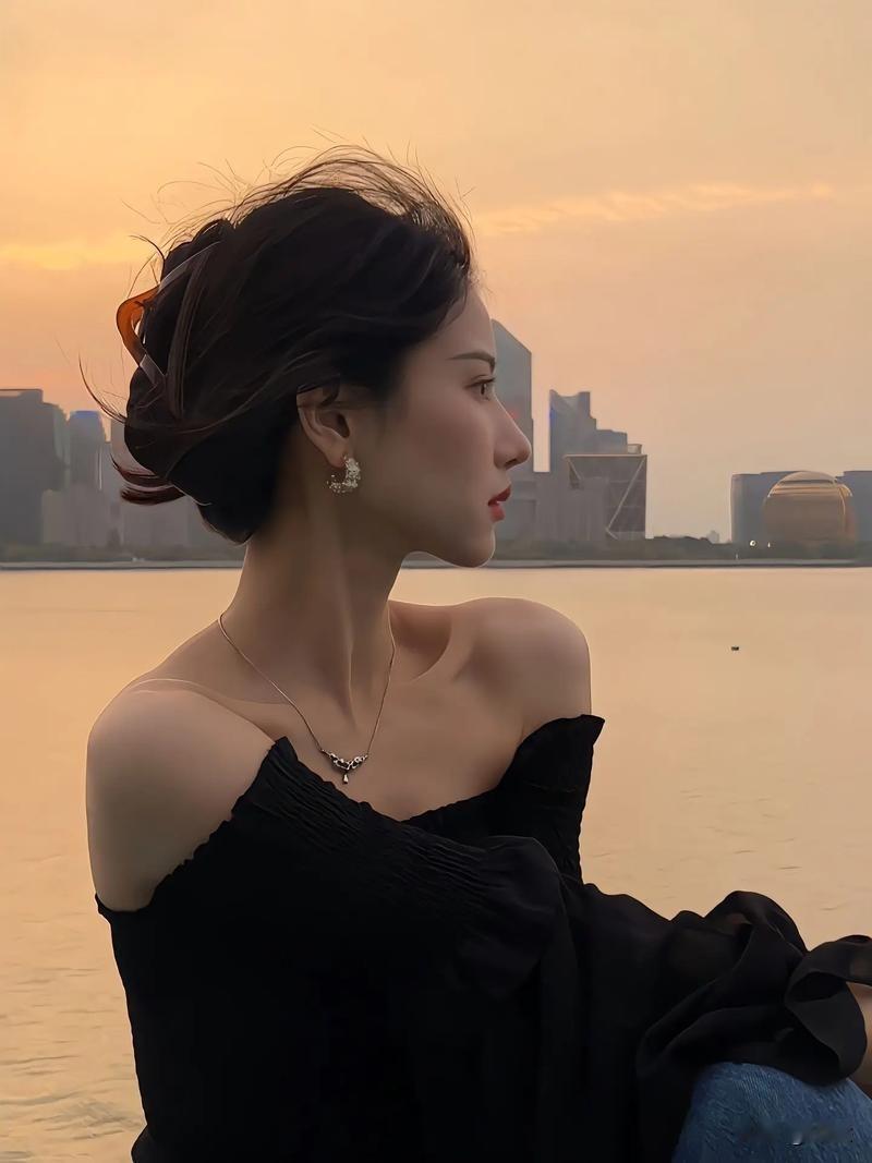 心累了，该去哪儿？ 
人累了家是温暖港湾，能让身体得到放松。可心累了，还真不知道