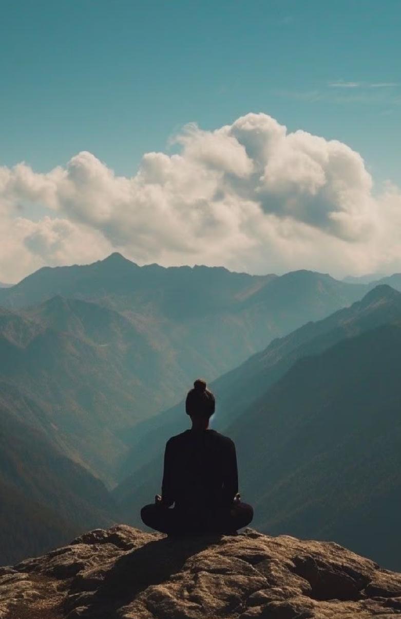 人到中年，最好的活法：读书、独处、赚钱
 
人到中年，才读懂生活的真相。
上有老