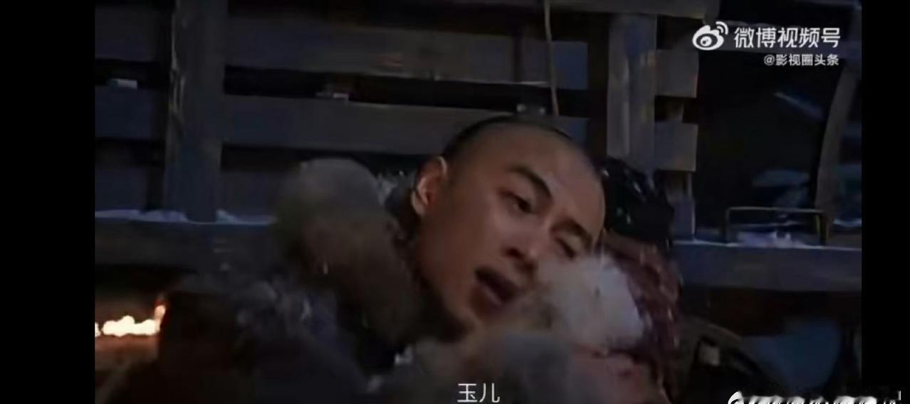 看到评论区刷着“演得太real”，就知道这场戏触动了很多人，陈晓的表现既专业又感