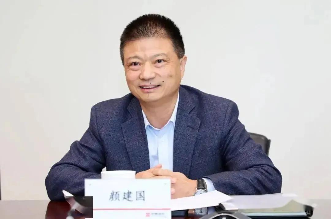 最会赚钱的“利润王”中海地产，如今也面临着大幅缩水的局面？

此时此刻，对于房地