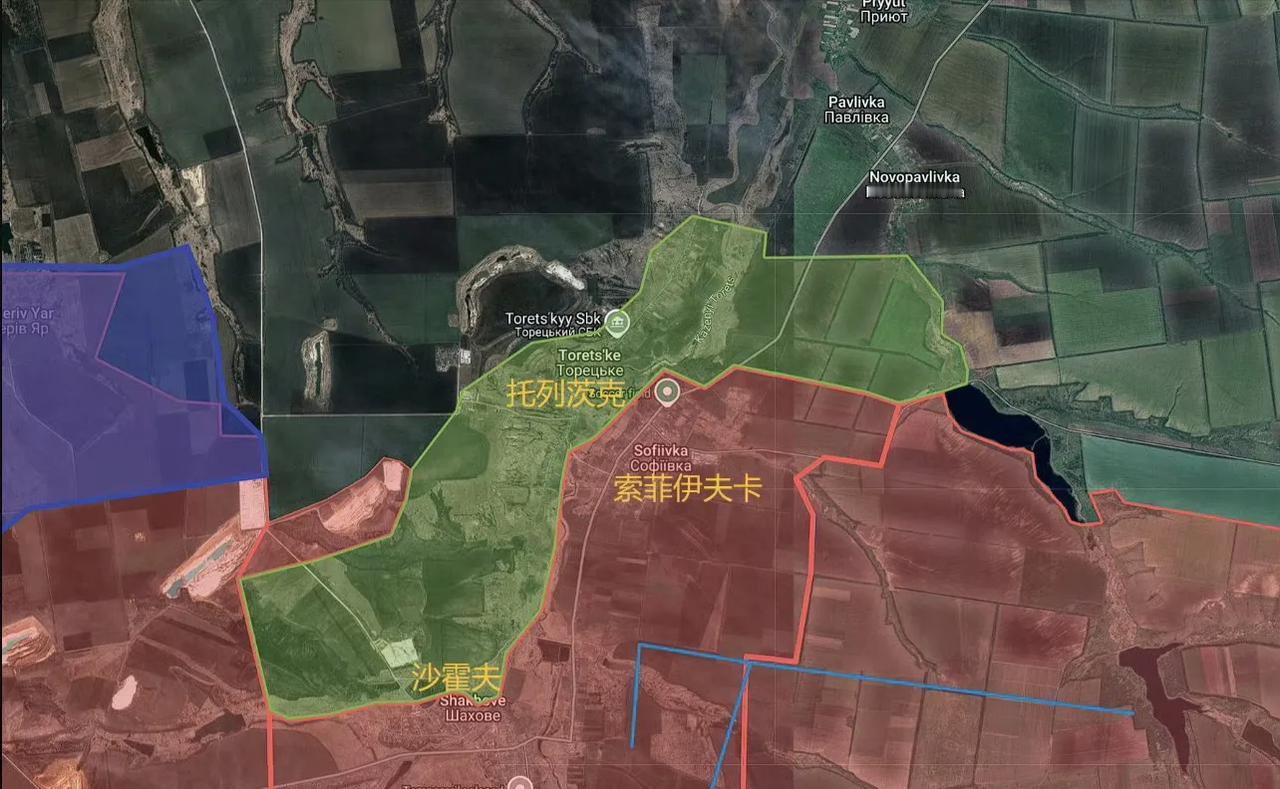 俄军中部集群在红军城以北占领了托列茨克及其周边地区，这样是在不断改善进攻斯拉维扬