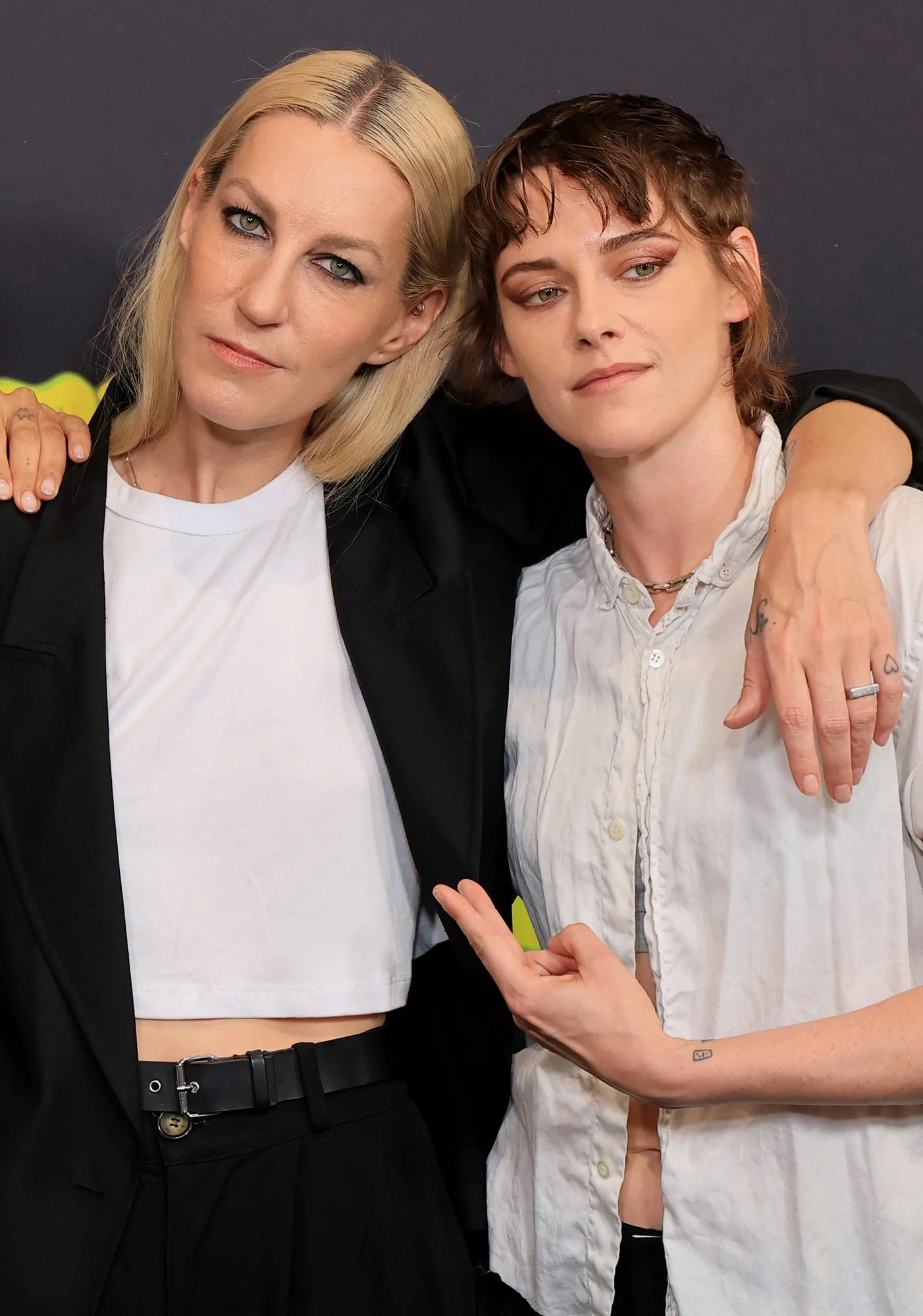 Kristen Stewart和爱人Dylan Meyer 5日洛杉矶 电影Th