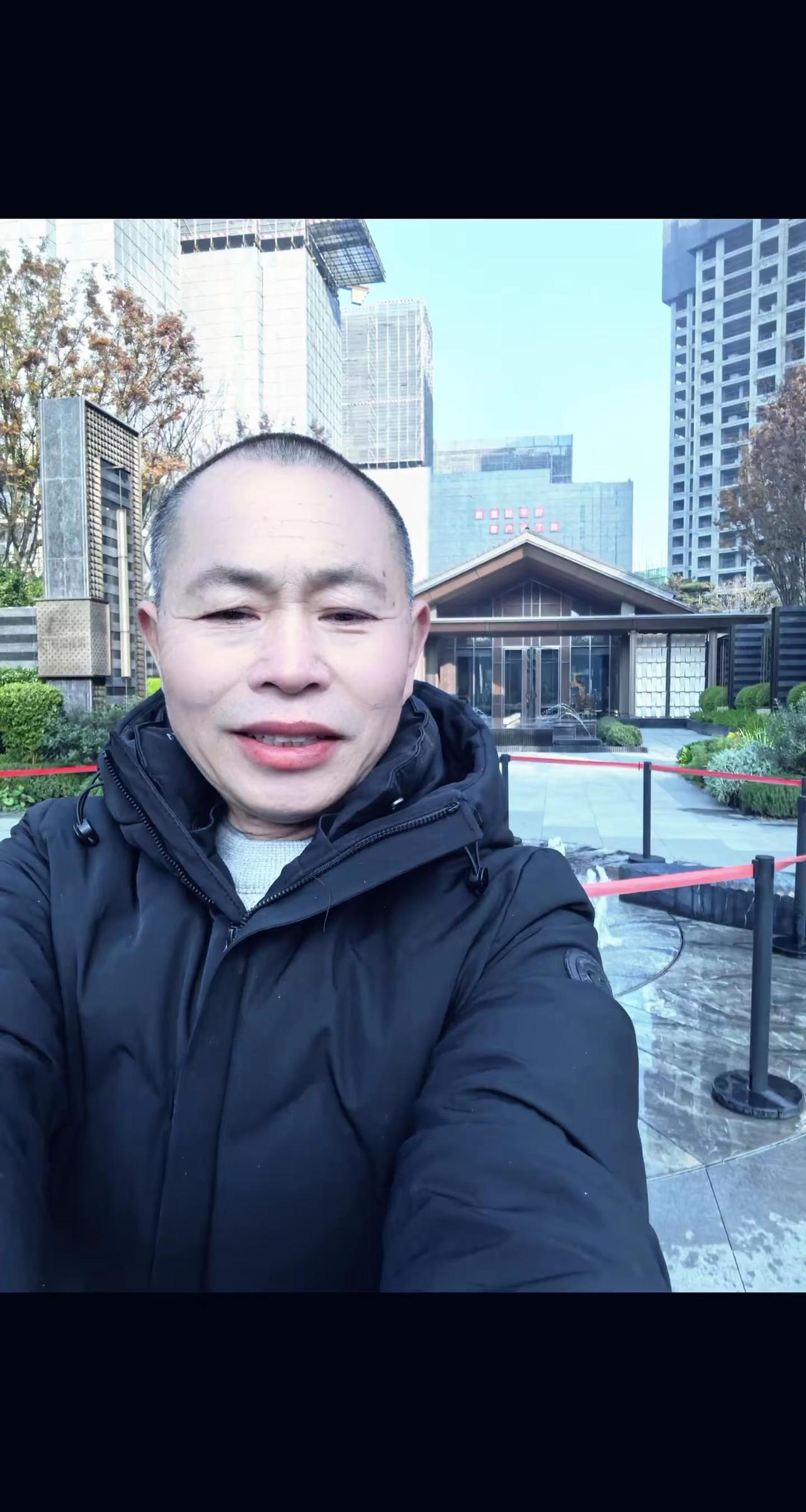 友友们大家好。给自己找点乐趣。让音乐响起来。