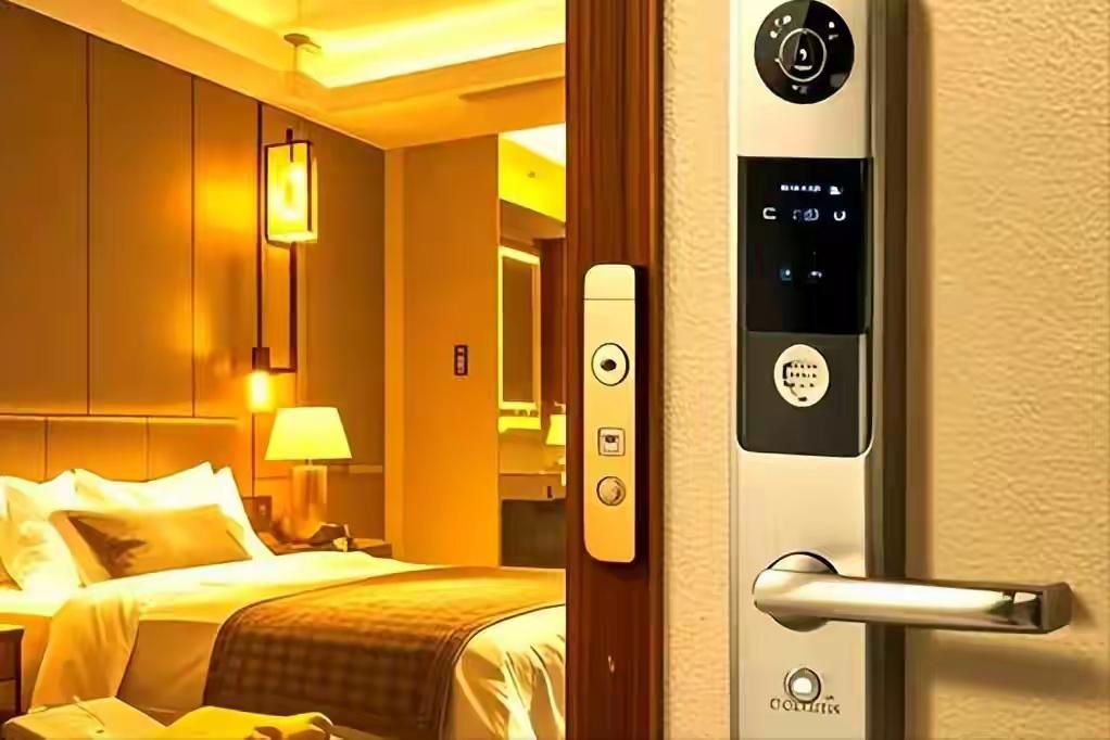 咱天天刷头条，家长里短、稀奇事儿看了不老少，最近山西大同一女子声称因酒店回访导致