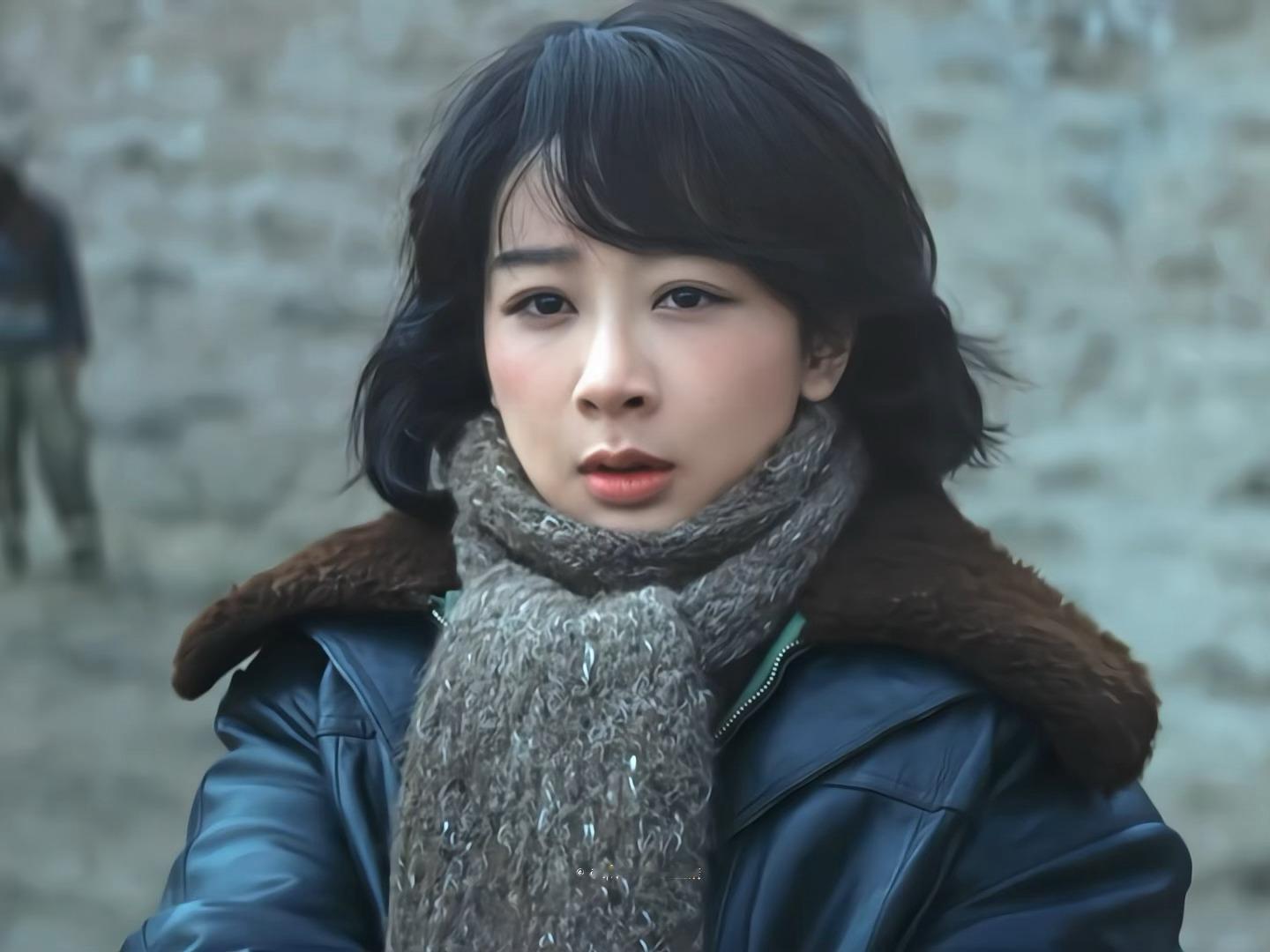 白菊眼眶里分明也蓄了泪💧作为亲眼目睹冬智巴牺牲的人她又怎么可能不痛不恨呢…生命