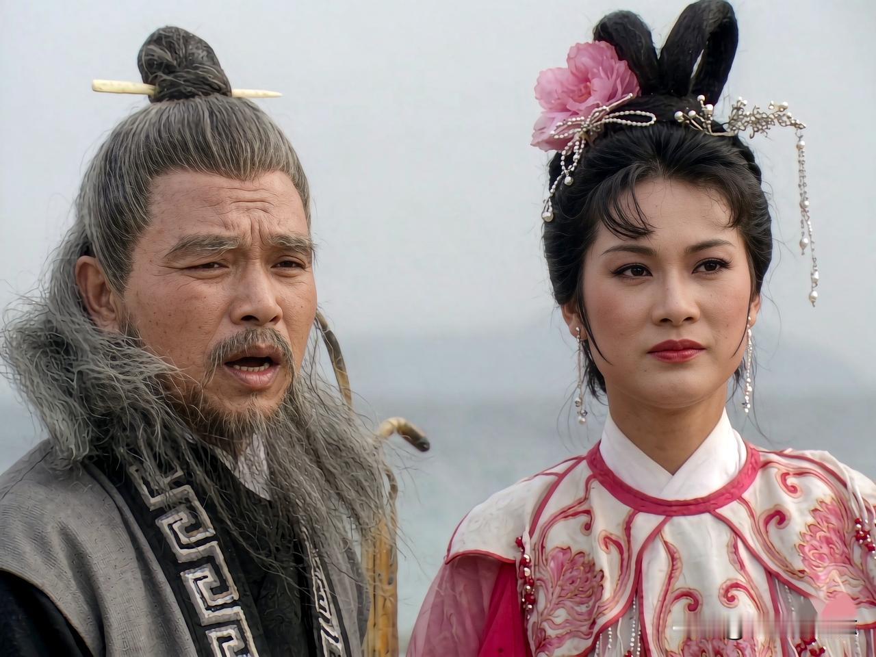 1984年10月6日《八仙过海》剧组在山东烟台蓬莱阁西侧海面拍摄外景时，遭遇了惊