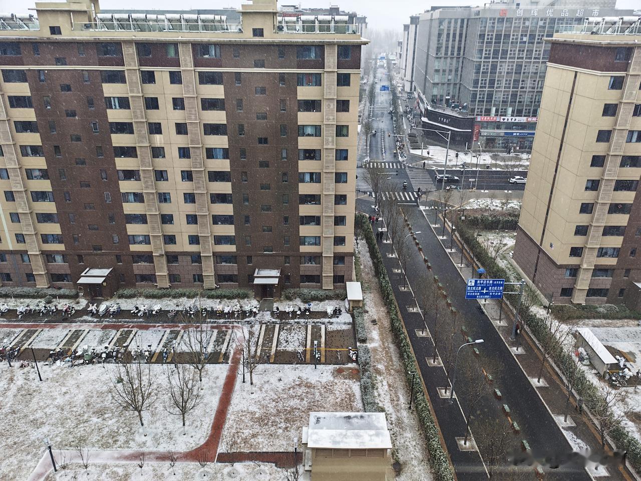 千盼万盼终于把雪盼来了