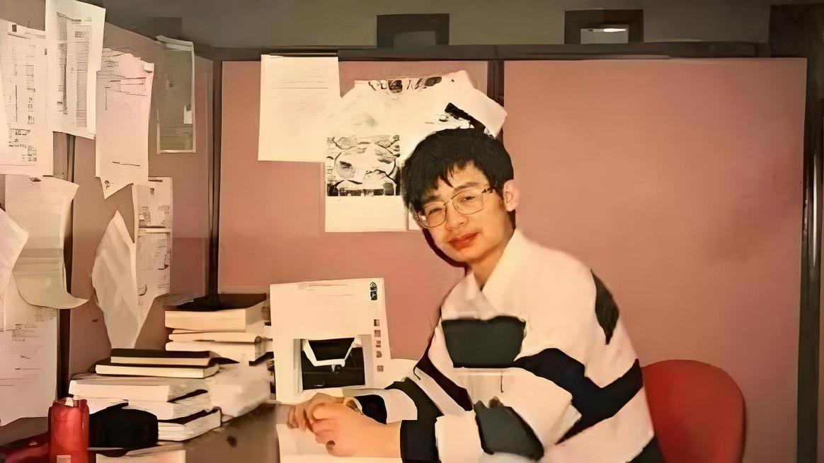 怎么看待清华博士被7个兄弟，送进监狱1277天的真相？
2004年，半导体博士孙