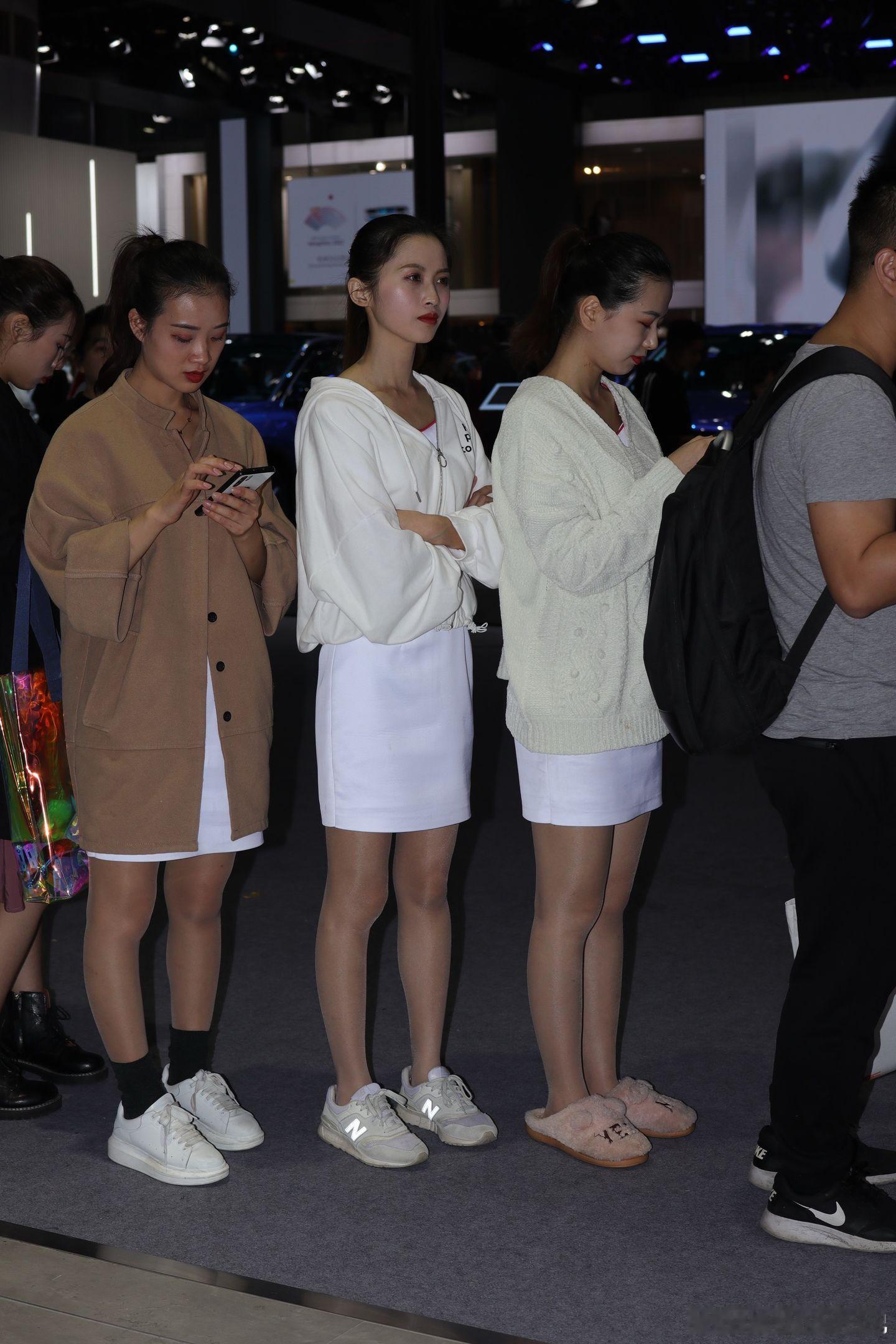 顶级街拍[超话] 目不转睛 ​​​