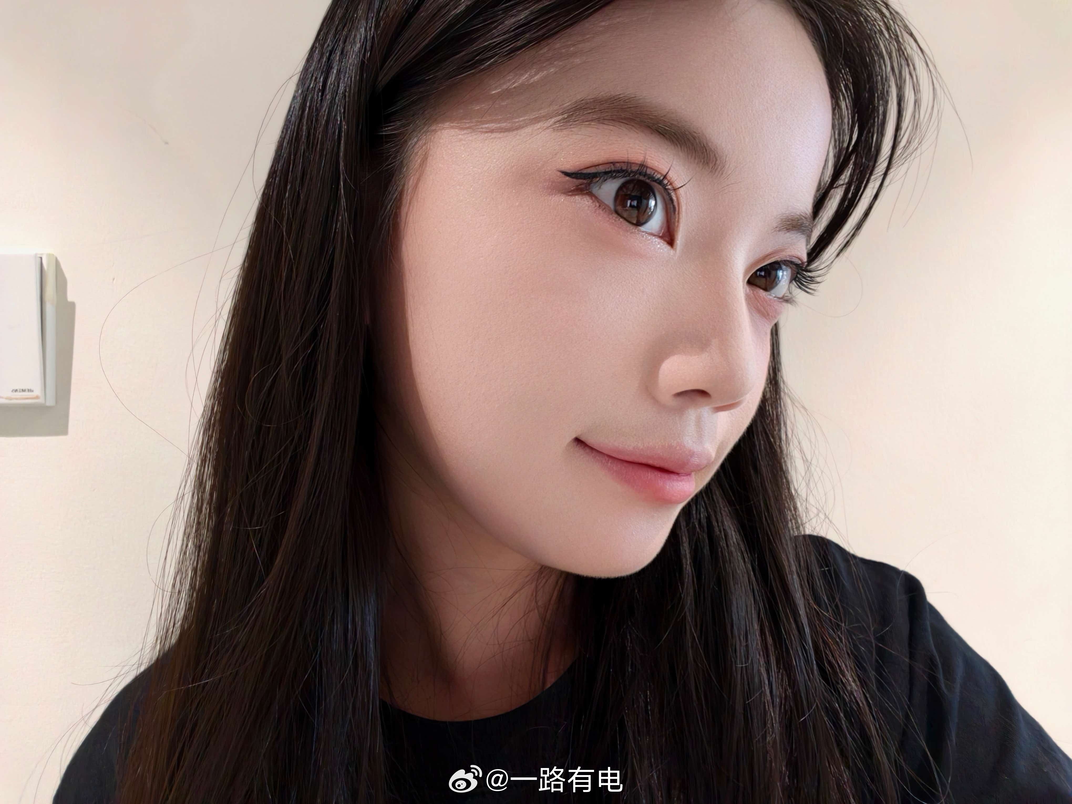 今日妆容上线，大家觉得今天这个妆怎么样呢？ 