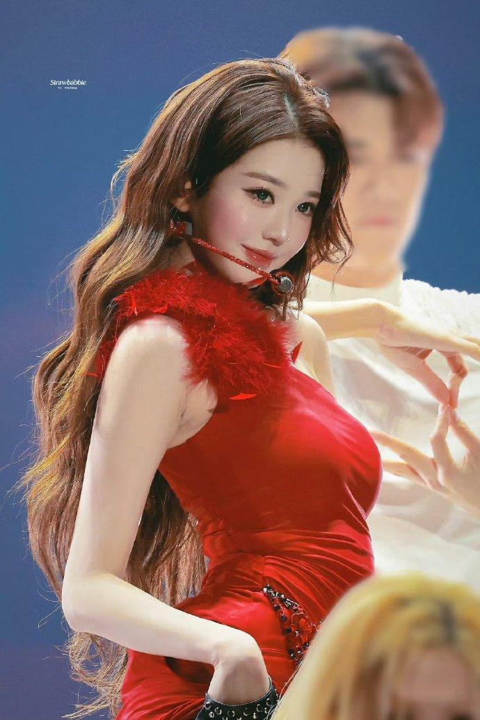 张元英[超话] solo新歌循环播放停不下来！清甜又极具穿透力的嗓音太绝了，旋律