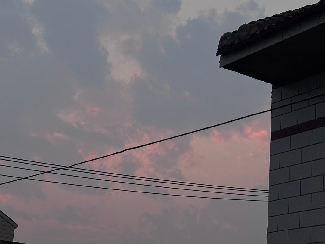 早上好呀。又是阴天 