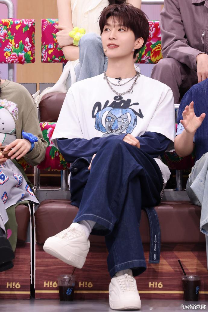 你好星期六你好星期六全员小品人你好星期六踩节拍识图那关太魔鬼了，换我上去估计第一