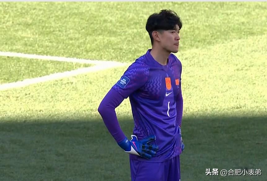 目前澳大利亚赛区积分榜上，国足暂列第三。
这发挥也算正常水平了，队员们踢出自己的