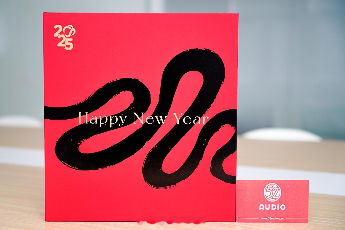 岁末年初，暖心相伴！AAC瑞声科技的新年祝福不期而至🌸预祝读者朋友们新年快乐，