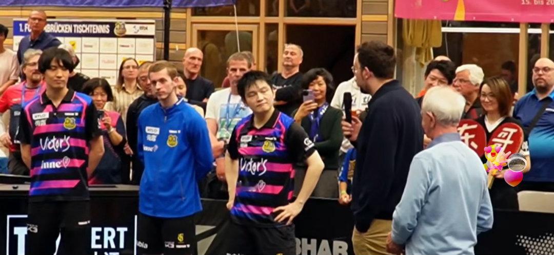 昨晚，其实我错过了第一盘，我和衣靠在床上小憩，第一次醒来是凌晨12点20分，还有